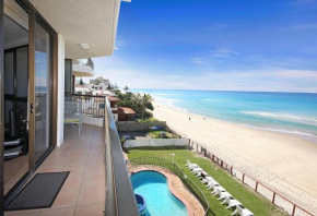 Spindrift on the Beach - Absolute Beachfront, Surfers Paradise